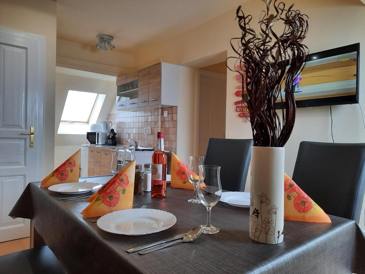 Harmonia Vendeghaz Apartment Balatonalmadi Exterior photo